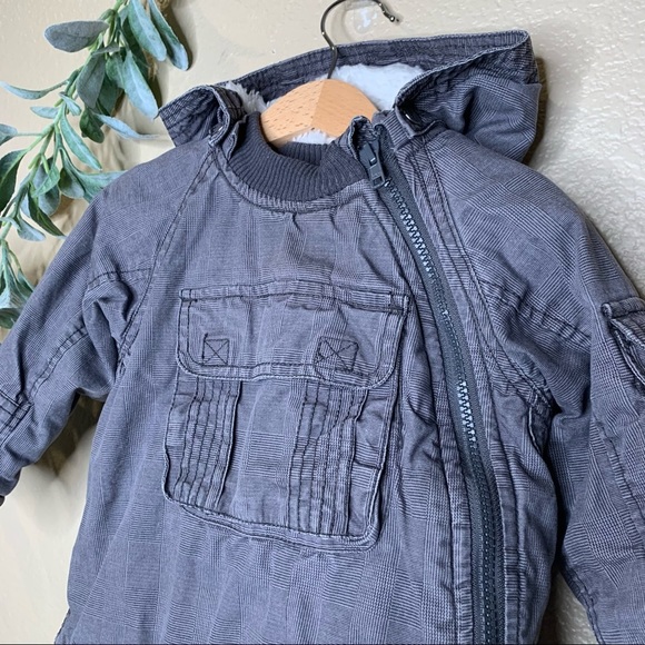 H&M: Grey Woven Jacket - Picture 2 of 9